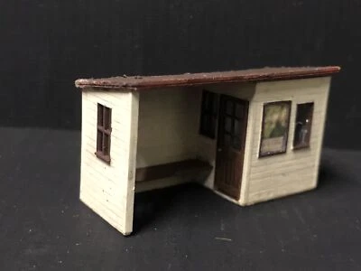 NARROW MINDED RAILWORKS Combined ticket office and waiting room - OO9/OO/HO