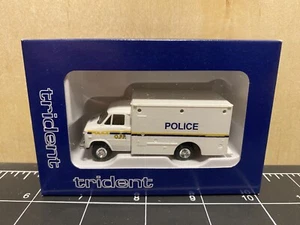Trident 90318 - Chevrolet Box Van - Ontario Provincial Police - 1:87/HO - Picture 1 of 4