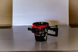 The Walking Dead Daryl Dixon Norman Reedus Armbrust Kaffeebecher. AMC TV - Bild 1 von 5