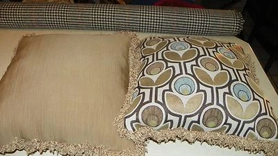 Par de almohadas de chenilla beige tostado dorado estampado abstracto 20 x 20 Foto 1 de 3