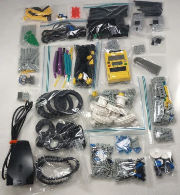 LEGO: 3804 Robotics Invention System V2.0 - Works - Missing 1 Yellow Rubber Band - Image 1 of 4