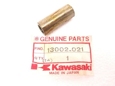 Pin de muñeca de pistón Kawasaki 13002-021 nuevo de lote nuevo Mach I 1 S1 KH250 1973 1974 1975 Foto 1 de 3