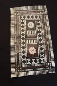 Fiji Tapa Cloth (L) - Picture 1 of 2