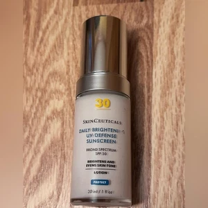 SkinCeuticals Daily Brightening UV Defense Sunscreen SPF 30 30mL - Picture 1 of 3