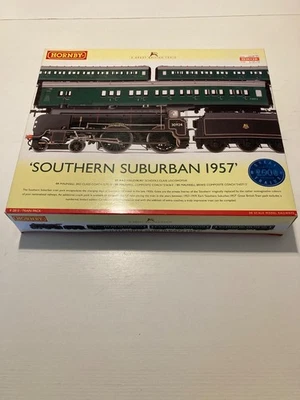 Hornby  R2815 Southern Suburban 1957 train pack Haileybury DCC ready - Image 1 of 4