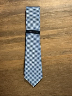 Tommy Hilfiger Men's Necktie 100% Silk, NWT, Blue Houndstooth Bright - Image 1 of 4
