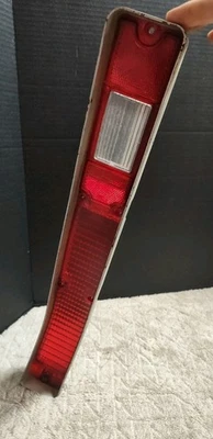 Lente de luz trasera Buick Skylark 1970 - pieza clásica - sin grietas - buen estado  Foto 1 de 4