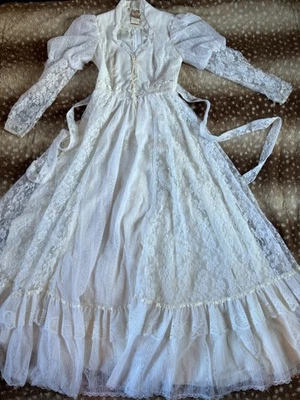 Vintage 1970s or 80s Gunne Sax Romantic Renaissance Bridal Prairie Wedding Dress - Image 1 of 4