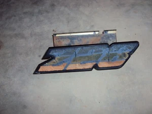 1980 1981 CAMARO Z28 GRILLE GRILL EMBLEM 80-81 - Imagen 1 de 2