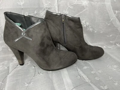 Predictions Mujeres Negro Tacón 4.5” Imitación Gamuza Botines EE. UU. 11 Puntiagudo Gris Foto 1 de 4