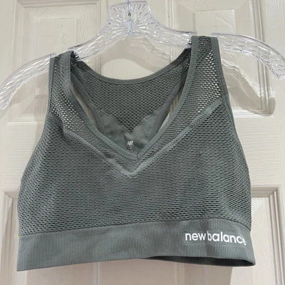 Sujetador deportivo New Balance malla verde salvia Y Lg Foto 1 de 4