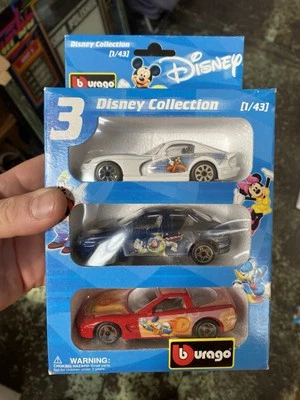 Burago Disney Collezione scala 1/43 3 auto pressofuse con Topolino e tigre #2590 - Immagine 1 di 4