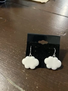 Cloud Earrings New Pair Puffy White So Cute You Want To Squeeze - Picture 1 of 9