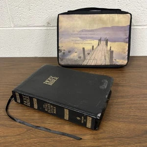 Holy Bible The King James Study Bible Thomas Nelson 135 KJV 1988 W/ Carry Bag - Picture 1 of 11