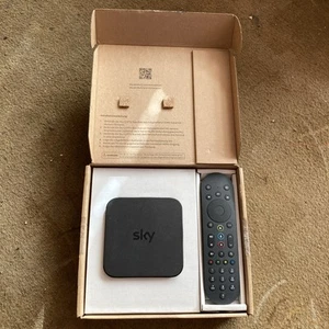 Sky Q Mini TV Box IP061-IP TV Box mit Zubehör - Bild 1 von 2