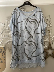 Made In Italy Pale Blue Bridle/Chain Print Tunic Top OS UK 20/22/24 Ch 50”/L30” - Picture 1 of 8