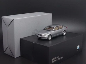 Kyosho 1/43 BMW 5er E60 silver dealer edition (diecast model) - Picture 1 of 11