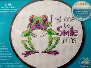 FROG First One to Smile 73519 Dimensiones 6" Kit Punto de Cruz Contado con Aro - Imagen 1 de 6