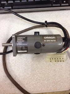 Servomotor OMRON R88M-E04030-1S1 24V 40W 3000 rpm - Imagen 1 de 3