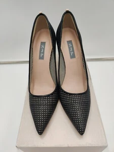 Women's Sarah Jessika Parker Fishnet Fawn Black Mesh Glow Pump EU 39.5(US 9) M - Picture 1 of 8