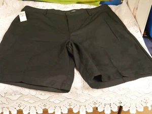NUEVO CON ETIQUETAS PANTALONES CORTOS IZOD GOLF PARA HOMBRE TALLA 38 NEGROS CORTE CLÁSICO ELÁSTICOS, ABSORBENTES, CONTROL SOLAR - Imagen 1 de 5