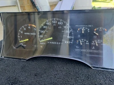 Cuadro de instrumentos 95-99 SUBURBAN TAHOE SILVERADO SIERRA YUKON 139 K MILLAS Foto 1 de 4