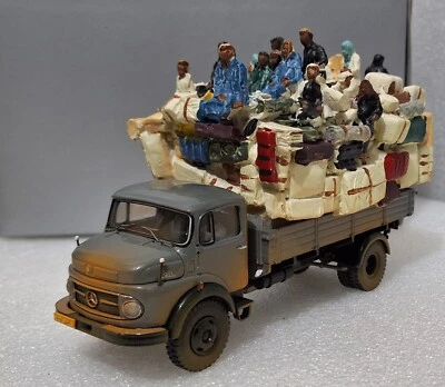 WOW Mercedes-Benz LA911 Ténéré Táxi Sahara 1:43 Premium Classixxs B6 60 405 22 - Image 1 of 4