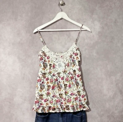 Top Cami Rue 21 Mujer Mediun Crochet Encaje Top Forrado Peplum Mezcla Floral Volantes Foto 1 de 4