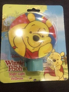 (US) BABY NURSERY CHILD ROOM DISNEY WINNIE POOH DISNEY NIGHT LIGHT NIGHTLIGHT - Picture 1 of 2