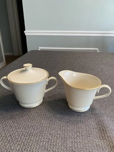 RARE!! Lenox “Hayworth” Creamer & Lidded Sugar Bowl Retired 2010 USA - Picture 1 of 10