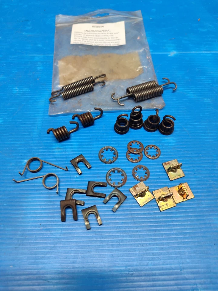Ressorts de mâchoires de freins arrière pour: Citroën LN, LNA, Visa, Peugeot 104 - Photo 1/1