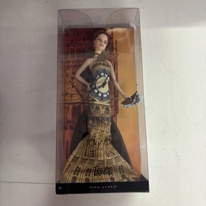 Barbie Big Ben Muñecas del Mundo Colección Monumento Etiqueta Rosa NRFB 2009 - Imagen 1 de 2