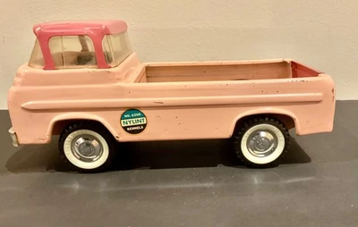 Camioneta Ford Econoline Kennel vintage años 60 Nylint rosa. 11"" Foto 1 de 4