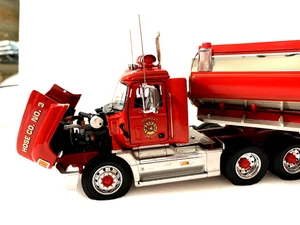 Franklin Mint Mack Fire Truck Tanker #3 scale 1:43 INV# 3539 - Picture 1 of 6