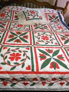 Red Hearts Green Trimming Machine Quilted Twin Bedspread by Perfect Fit 84"x60" - Picture 1 of 13