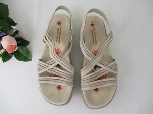 Sandali sportivi donna Skechers reggae slim semplicemente elasticizzati tg. 9 nudi beige - Foto 1 di 9