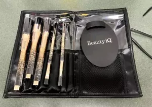 Beauty iQ 6pc Essential Makeup Brush And Tool GIFT SET Foundation Powder Shadow - Picture 1 of 9