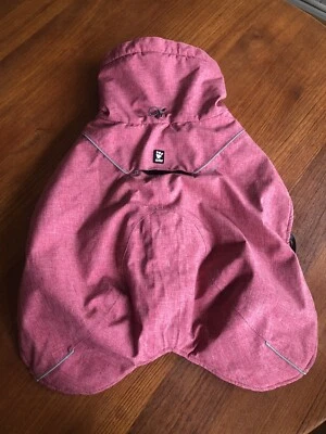 Casaco térmico para cachorros Hurtta vermelho Lingon 40cm 16” Finlândia - Imagem 1 de 4