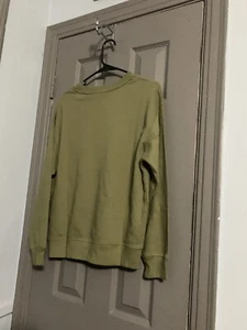 Levi's Womens Crew Neck Sweatshirt Size M NEW Retail $54 - Picture 1 of 11