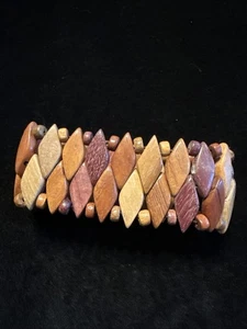 Diamond Shaped Wooden Beaded Bracelet Adjustable Stretchy Nature Boho (Lot#326) - Picture 1 of 5