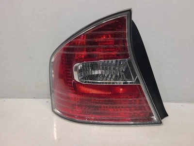 Luz trasera izquierda para conductores Subaru Legacy Outback 2005 (sedán) - cuarto de montaje Foto 1 de 4