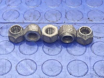 Cadillac Seville 1977-1979 tuercas de rueda de acero 5 piezas piezas originales OEM Foto 1 de 3