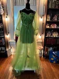 Tulle green formal dress, mini underskirt Size 12 x26-501 Prom Homecoming - Picture 1 of 2