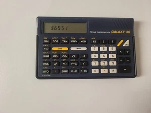 Calculatrice Texas Instruments Galaxy 40 - Photo 1/2