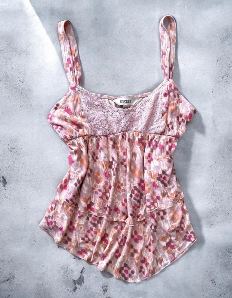 Camiseta sin mangas vintage Y2K Fairycore rosa estampado floral encaje crochet acento M Babydoll Foto 1 de 4