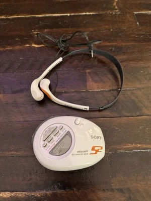 Sony SRF-M85V Sports Radio Walkman Clip AM FM Weather W/Sony MDR W014 Headphone - Image 1 of 4
