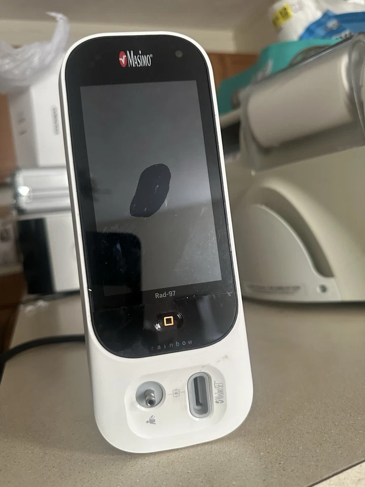 Masimo Rad-97 Bedside Pulse CO-Oximeter, Dark Spot On Screen When Is Off - Image 1 of 4
