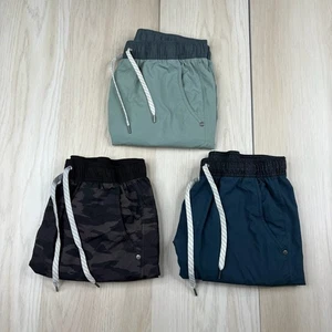Vuori Herren mehrfarbig ungefüttert schnelltrocknend sportliche Passform Kore Shorts Größe M 3er Set - Bild 1 von 20