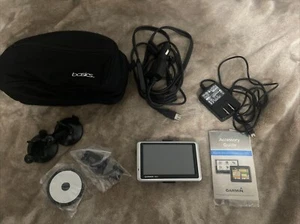 Garmin Nuvi 1300 Bundle - Picture 1 of 7