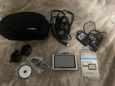 Garmin Nuvi 1300 Bundle - Image 1 of 4